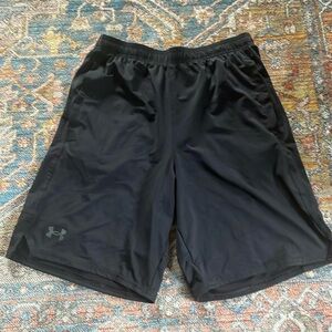 Men’s Under Armour shorts black M Med Medium